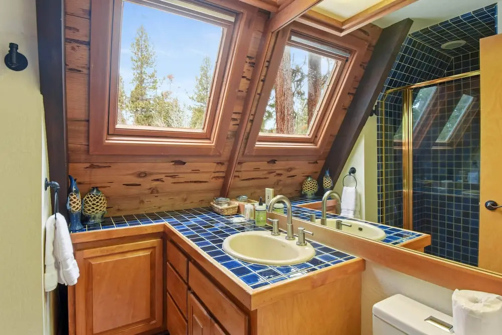 Lakeview Tree House