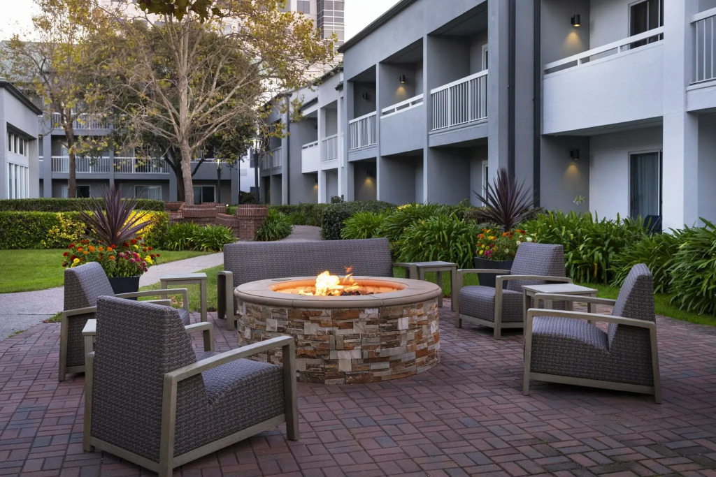 Courtyard by Marriott San Mateo Foster City