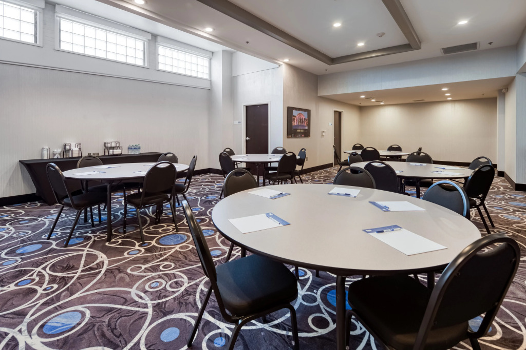 Holiday Inn Express Kansas City Downtown