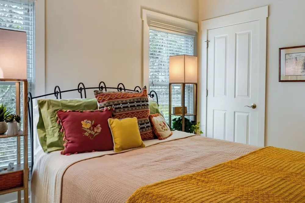 Charming Granville Home w/ Porch - Walk Downtown!