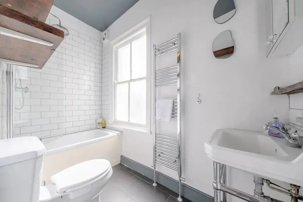 Lovely 3 Bedroom Apartment in Clapton With Garden