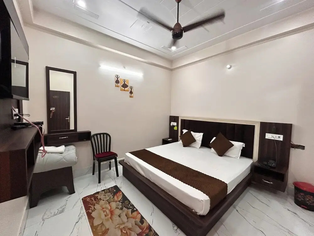 Swimming Pool Hotel G resort Near temple