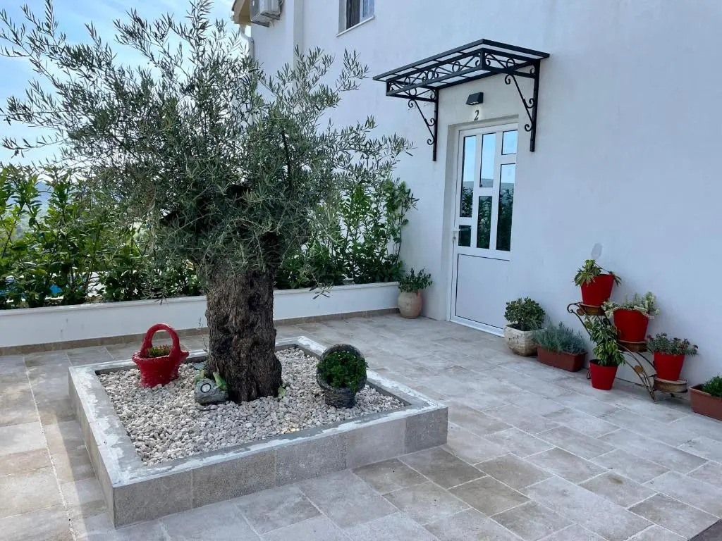 La Mer Apartments Kotor
