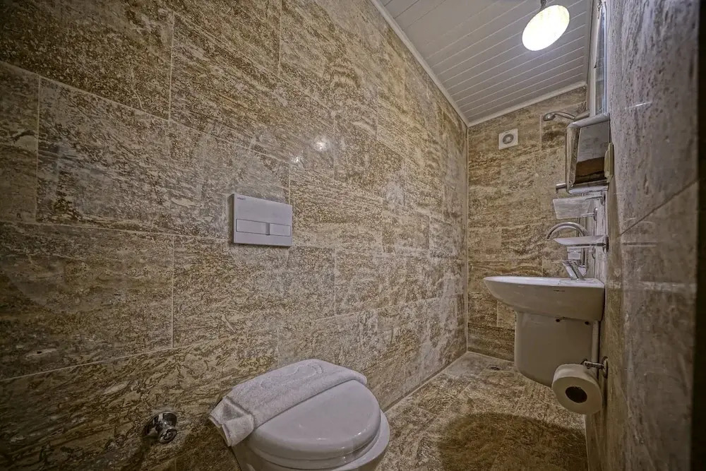 Lucky Luke Stone House