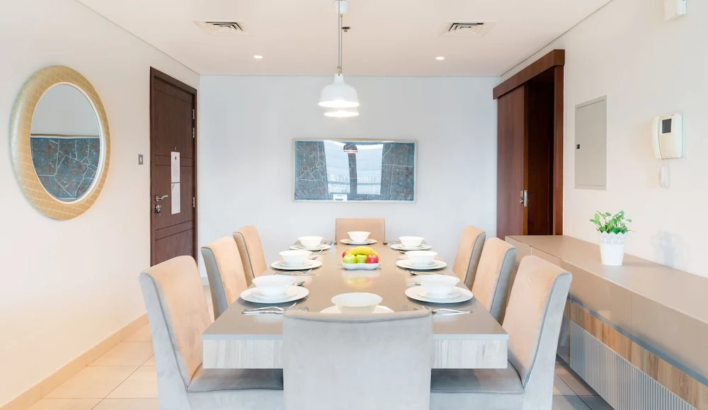Maison Privee - Sterling Tower West