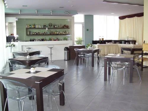 Hotel Saturday