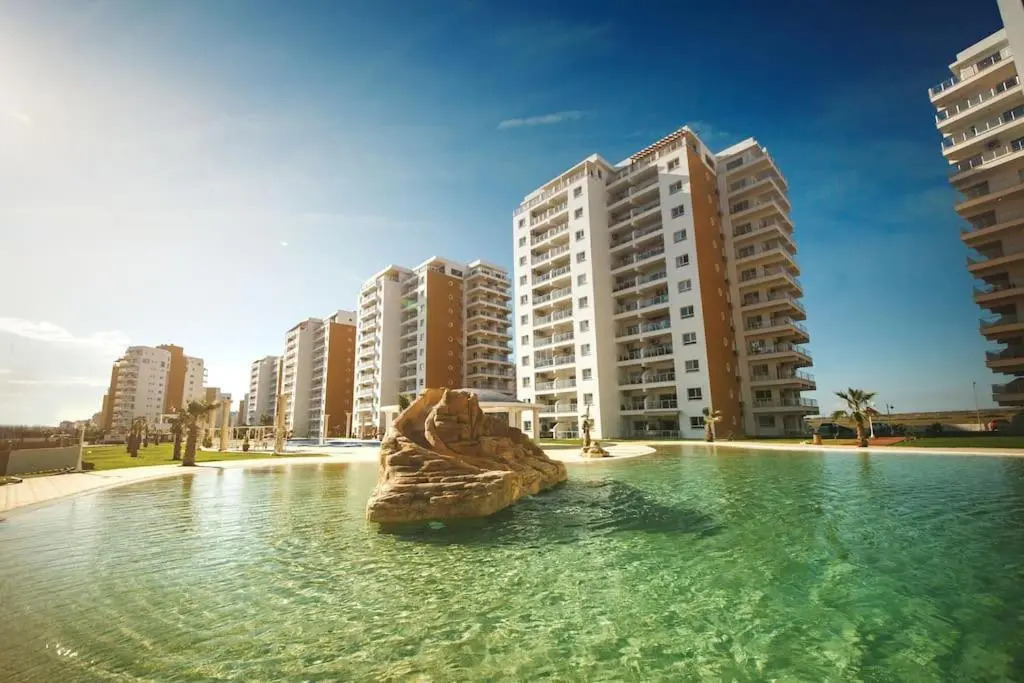 Luxury 1 Bed in Longbeach
