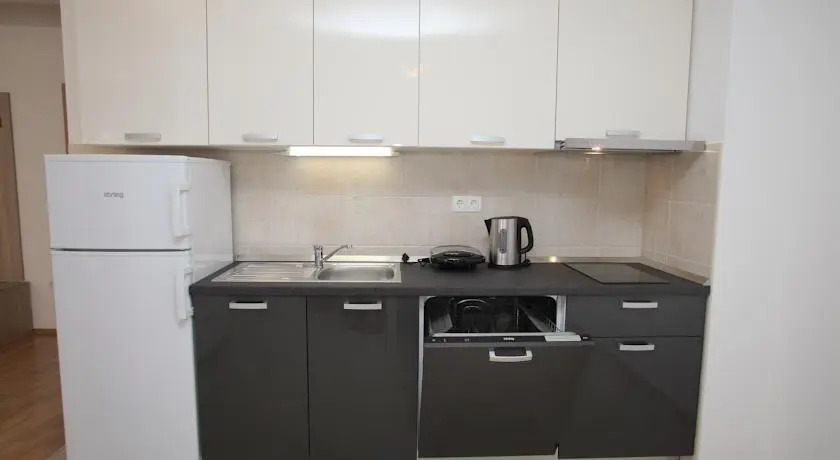 Villa Iris Apartments