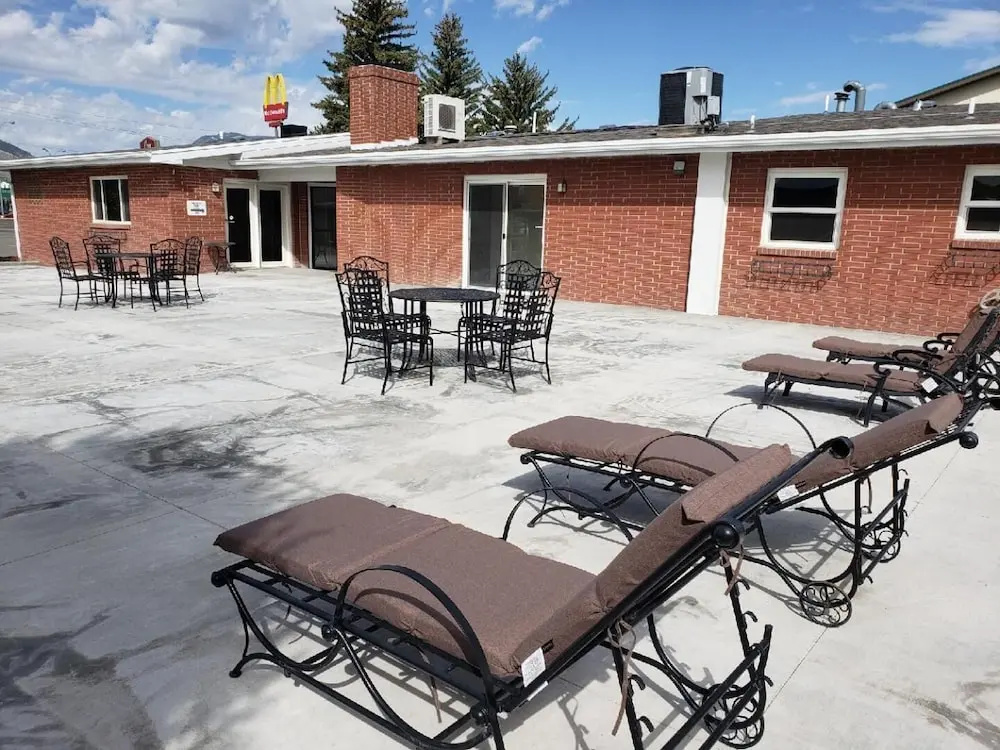 Cody Legacy Inn & Suites