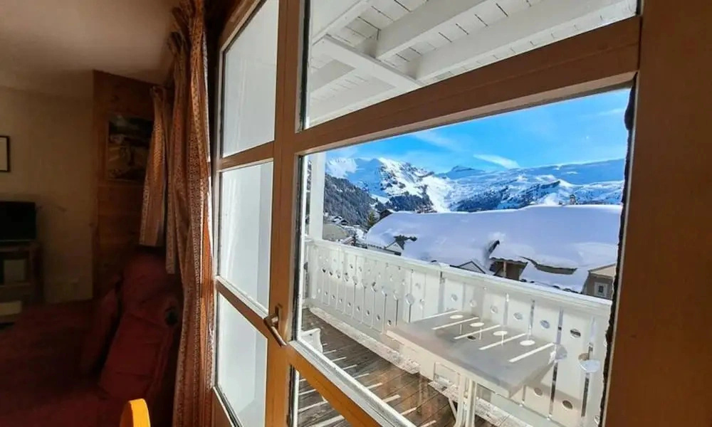 Apartment in Flaine With Sauna & Ski Access