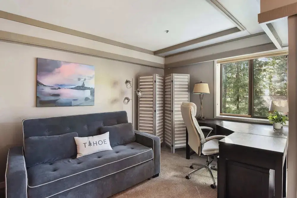 Escape to Incline Village Min to Beach and Skiing