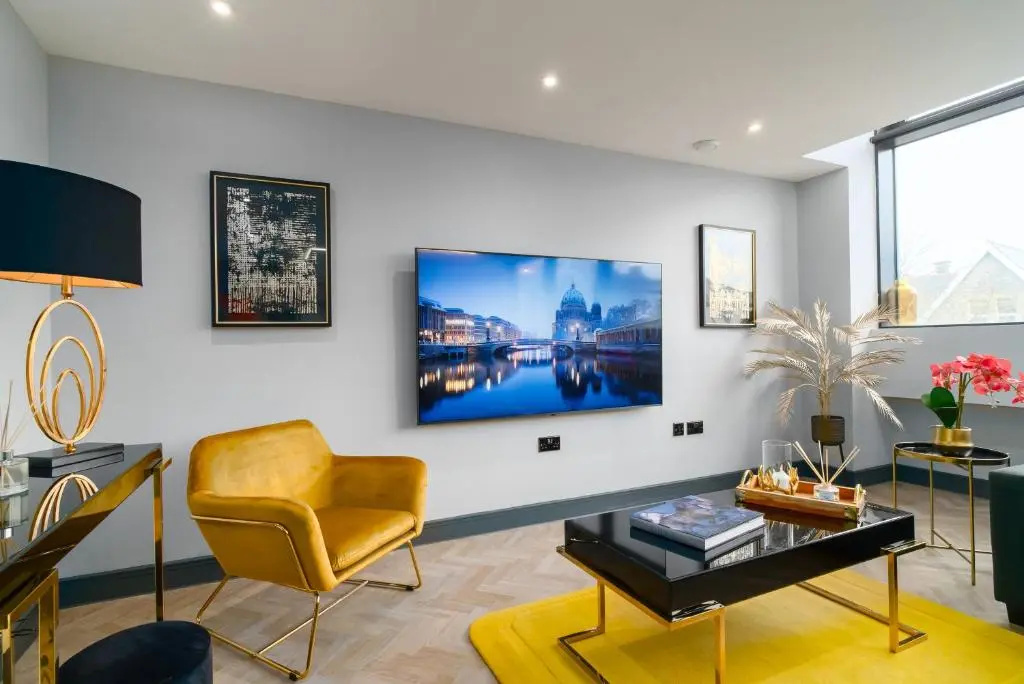 Luxe Apartments, The Moorwell, Secure Parking, - 10mins Cardiff City Ctr