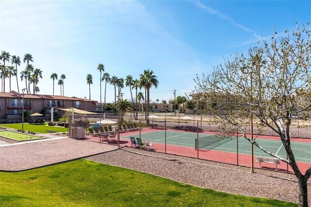 225 Fully Furnished with WiFi by RedAwning
