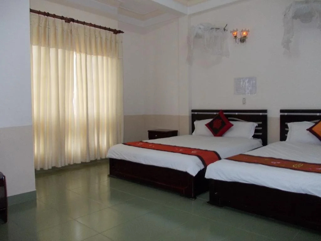 Gold Star Hotel