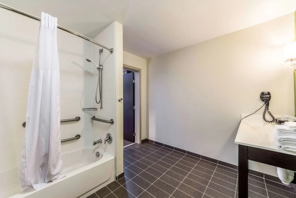 Sleep Inn & Suites