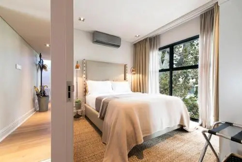 Collection Luxury Apartments - Concord 11