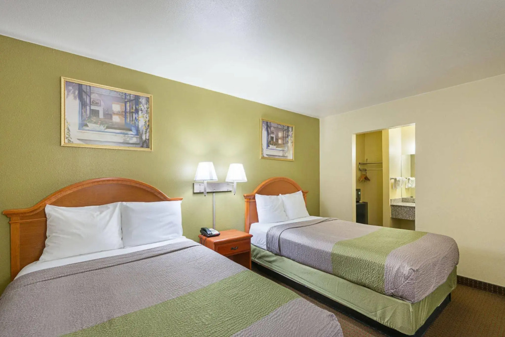 Motel 6-Livingston, TX