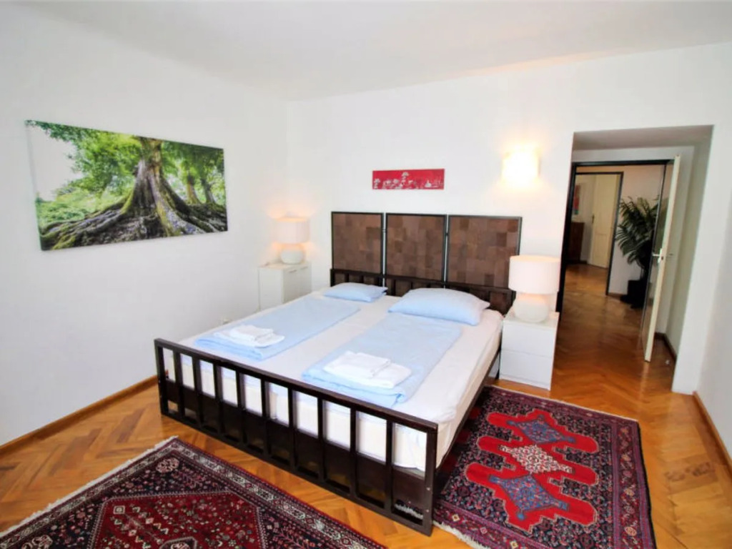 Apartments Opera