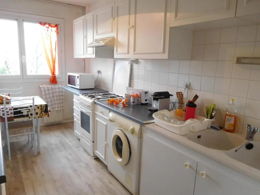 "CHEZ AURELIE" T5 100m2 4ch 2sdb parking terrasse TALENCE