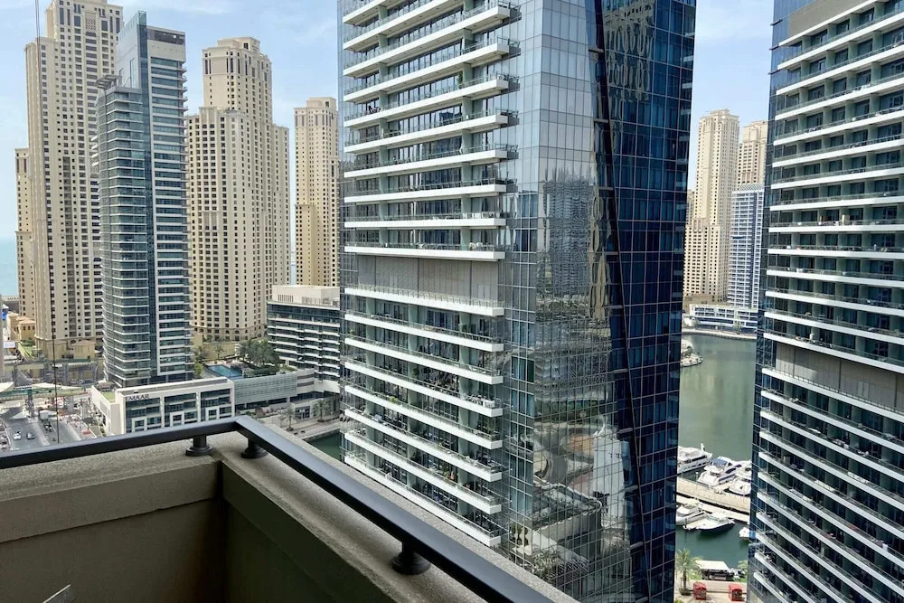Spacious 1-bedroom Apartment in Dubai Marina