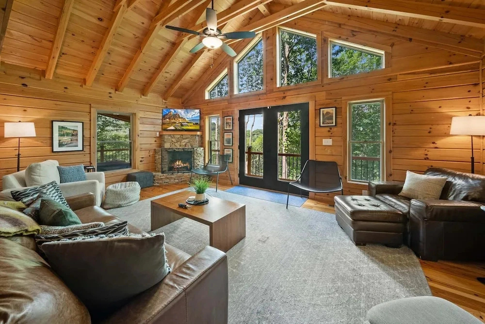 The Mountainbriar Lodge