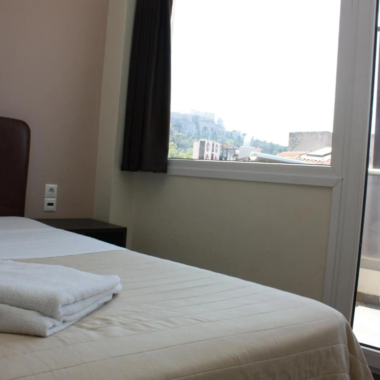Pella Inn Hostel