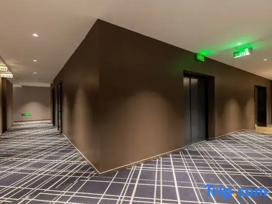 Submission · Yun Hotel (Guiyang Jiaoxiu Building Great Cross Street Store)
