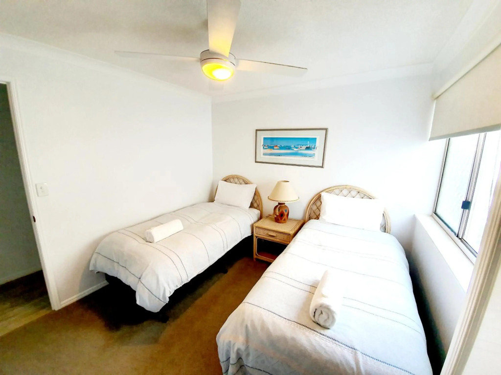 Pandanus Shores Unit 2 Kings Beach QLD