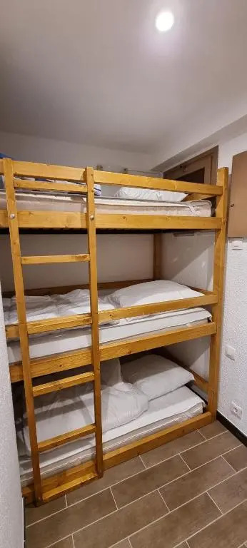 Studio Uissan pour 5 personnes à côté des pistes
