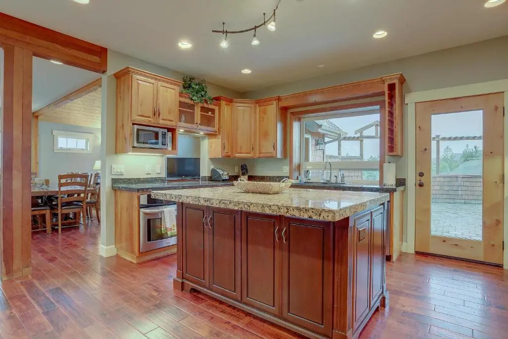 Five Peaks-AC-Hot Tub-5BR/3.5BA
