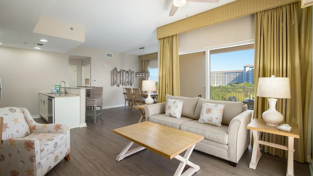 Luau I 6501/6503 - flr5 - 2BR 2BA - (6)