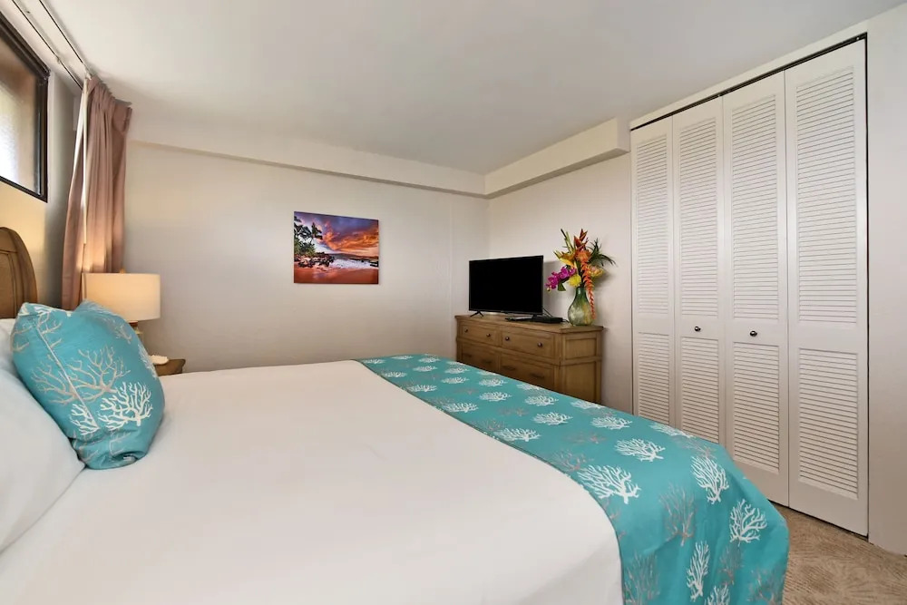 Kaanapali Shores 941 1 Bedroom 1 Bathroom Condo by Redawning