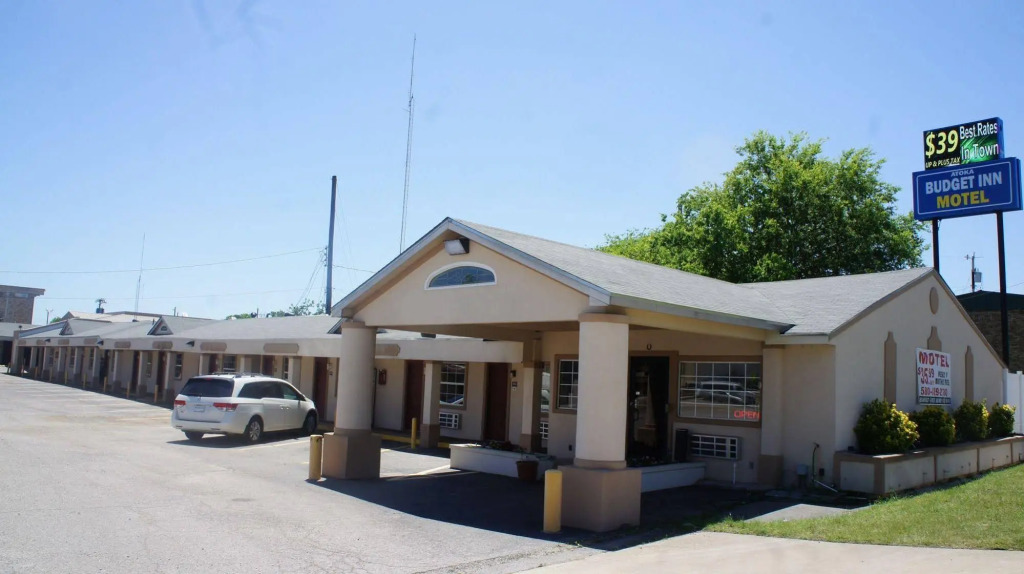 OYO Hotel Atoka