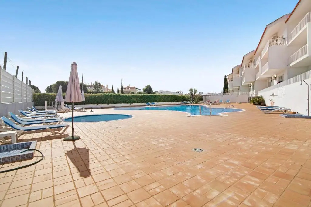 Costa Cabanas 62