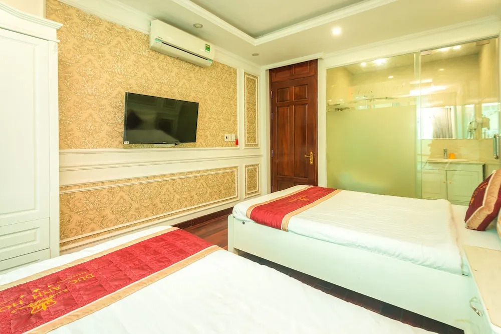Duc Anh Hotel by OYO Rooms