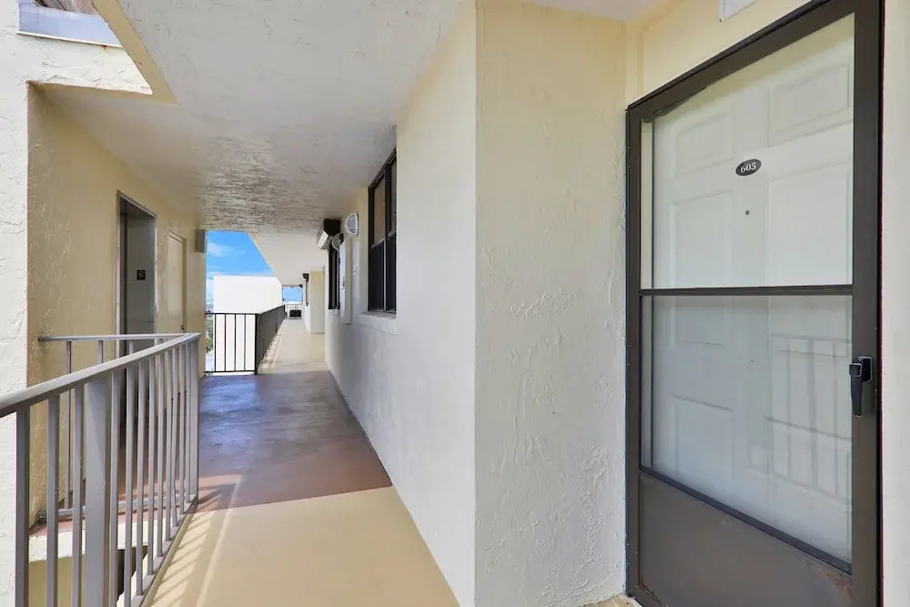 Sand Dollar III 605