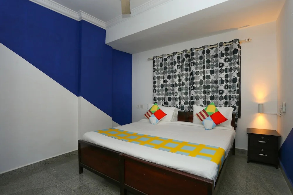 OYO Home 23654 Designer 2BHK
