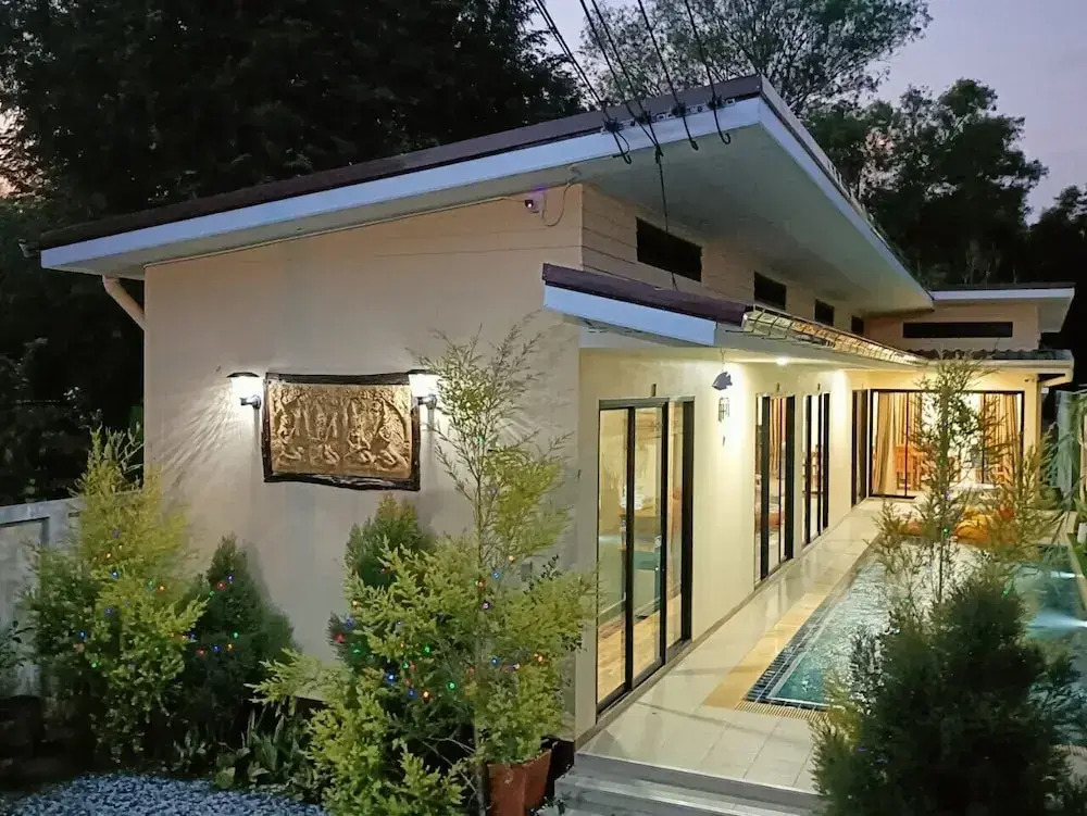 Saendee Pool Villa