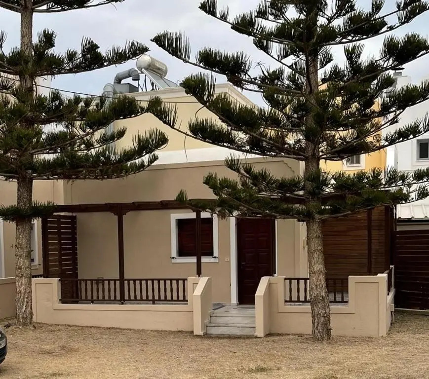 Tarelis Beach Apartments & Studios