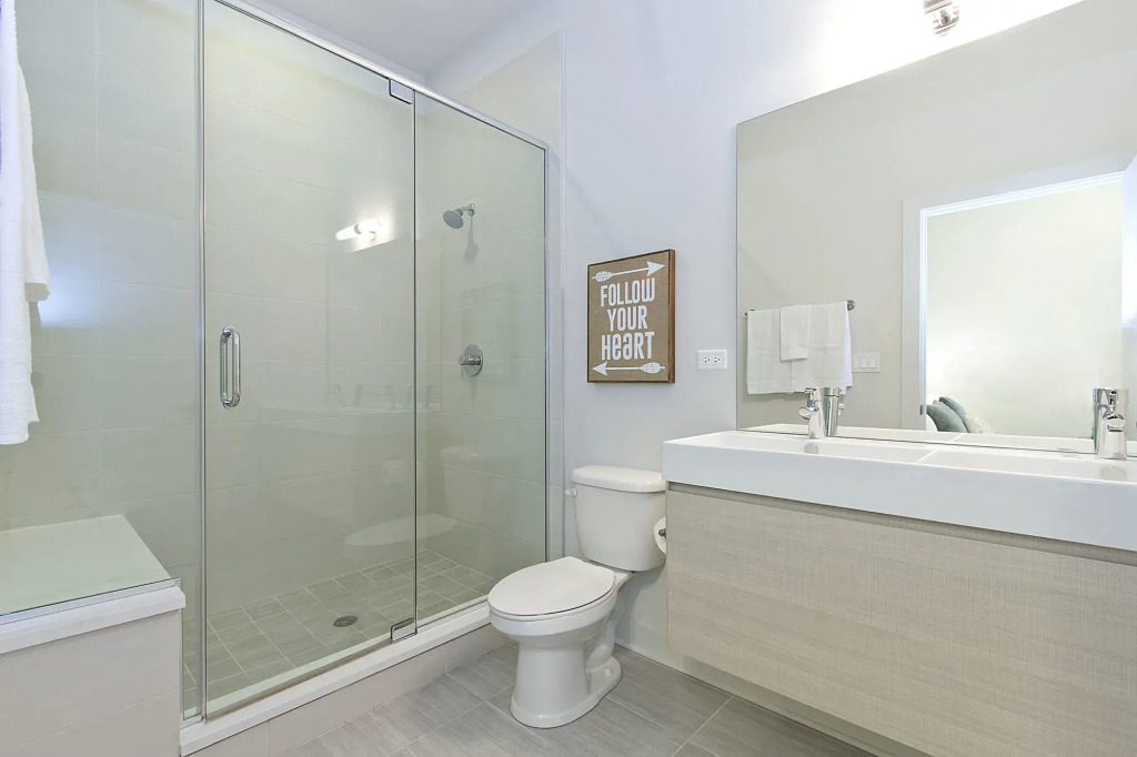 Bright 2BR in Bucktown by Sonder