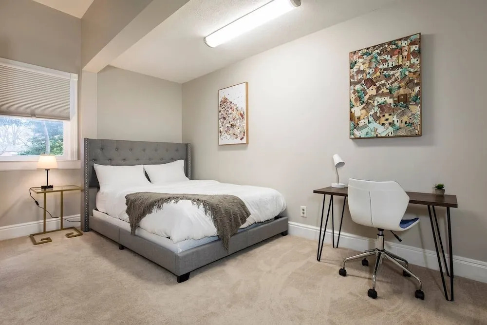 Gorgeous 3BR 2BA on Frankfort | by Cozysuites