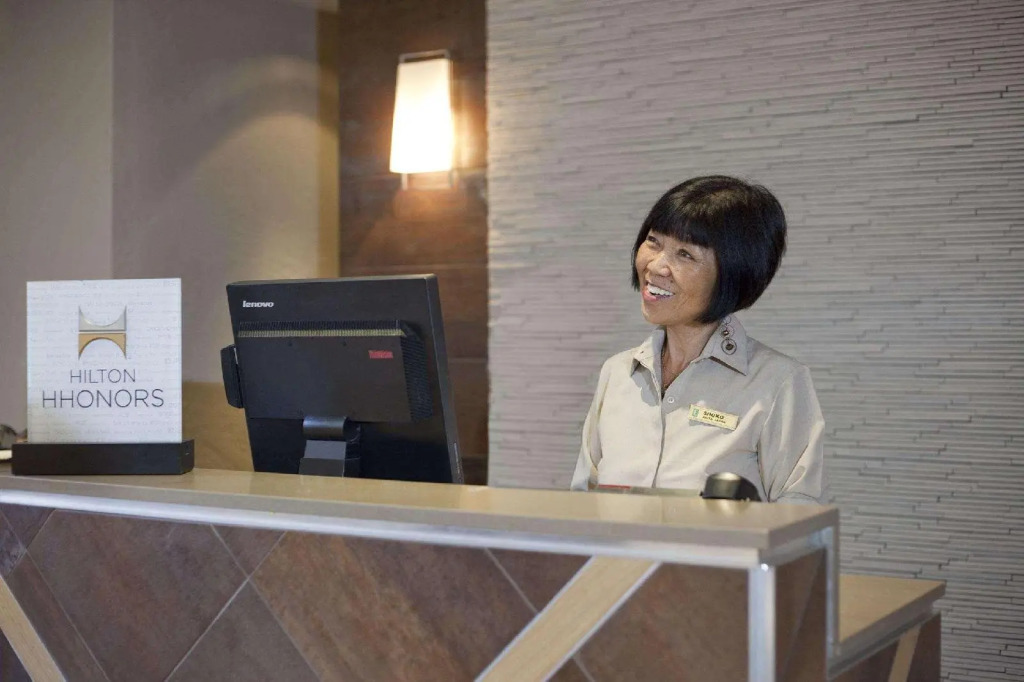 Embassy Suites by Hilton Phoenix Tempe