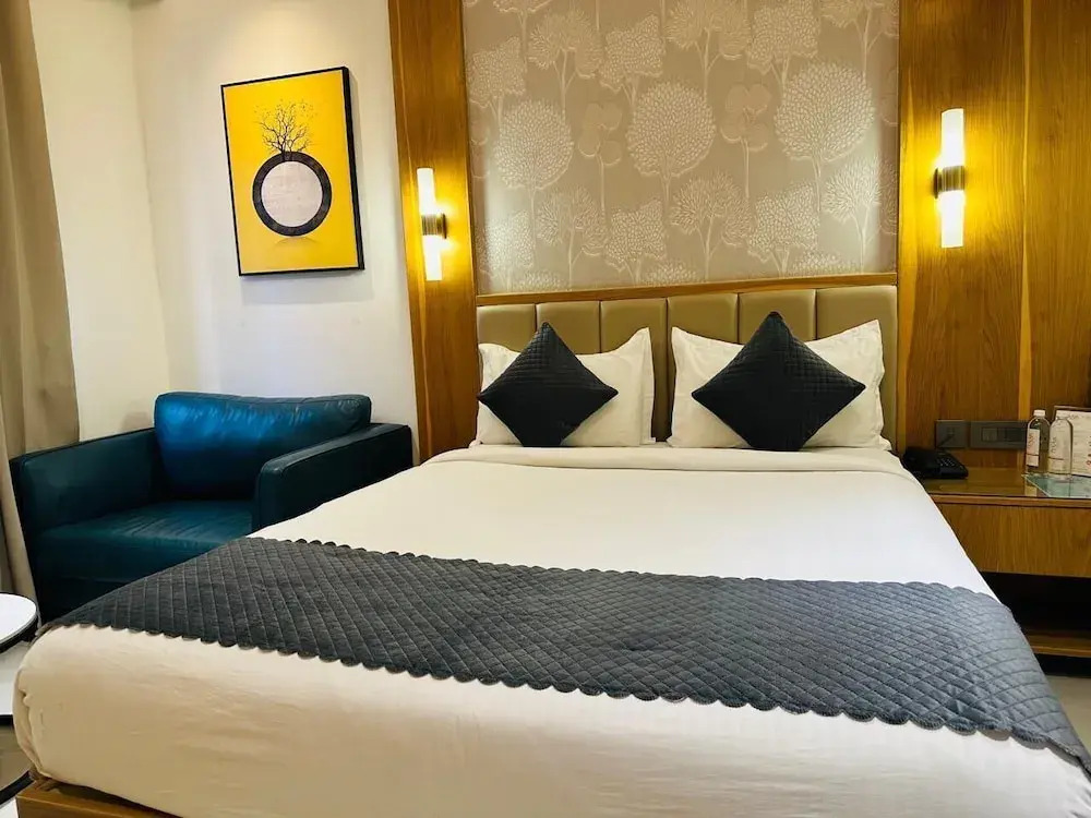Hotel TAAR TANGERINE Gachibowli