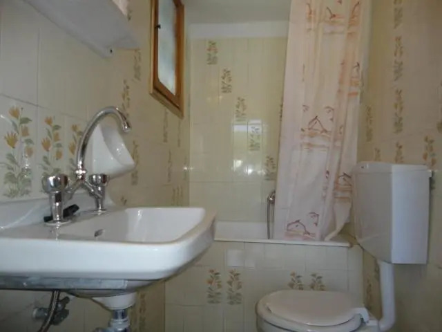 Liossis Rooms & Apartments