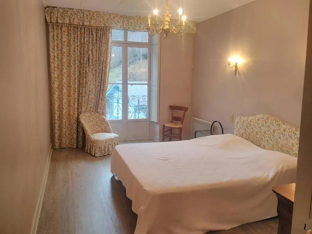 Appartement Cauterets, 2 pièces, 4 personnes - FR-1-234-257