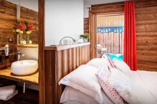 Chalet Alti - OVO Network