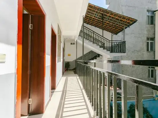 Shunxin Holiday Hotel (Luding Hailuogou Branch)