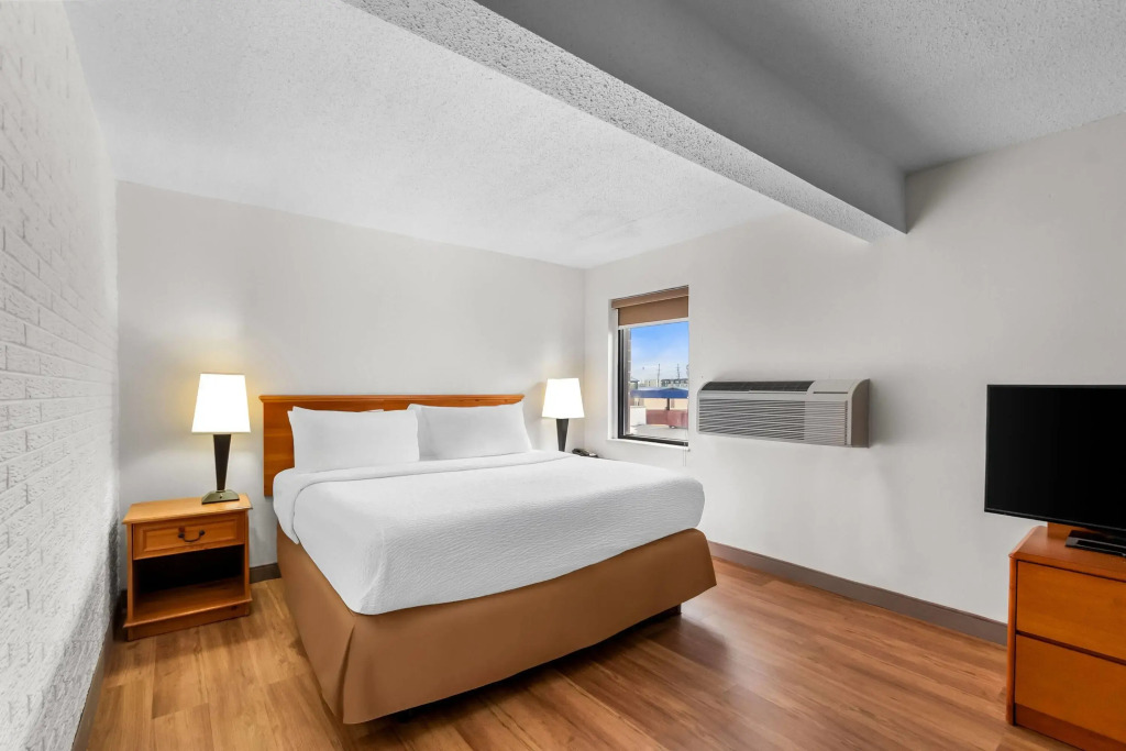Travelodge by Wyndham Winchester