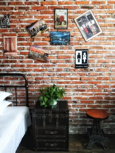Deqing Qianxi Nianba Youth Hostel