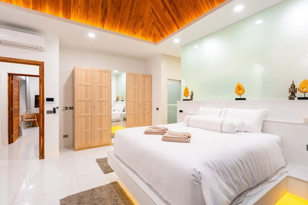 Luxury Balinese Private Pool Villa! KBR12